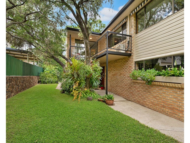 5 Mondra Street, Kenmore Hills QLD 4069