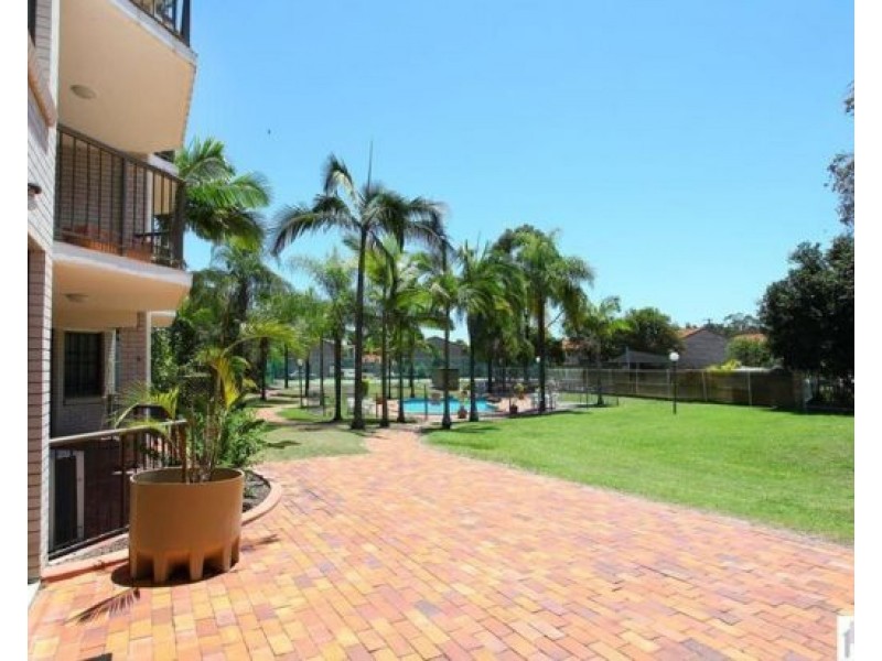 1/40 Murev Way, Carrara QLD 4211