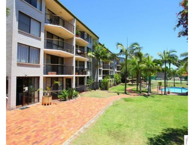 1/40 Murev Way, Carrara QLD 4211