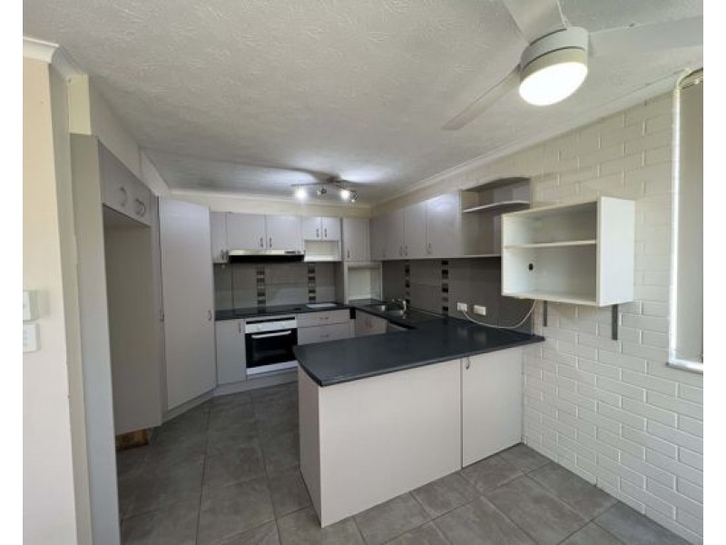 1/40 Murev Way, Carrara QLD 4211