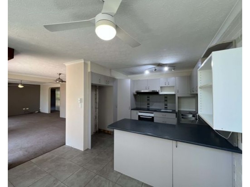 1/40 Murev Way, Carrara QLD 4211