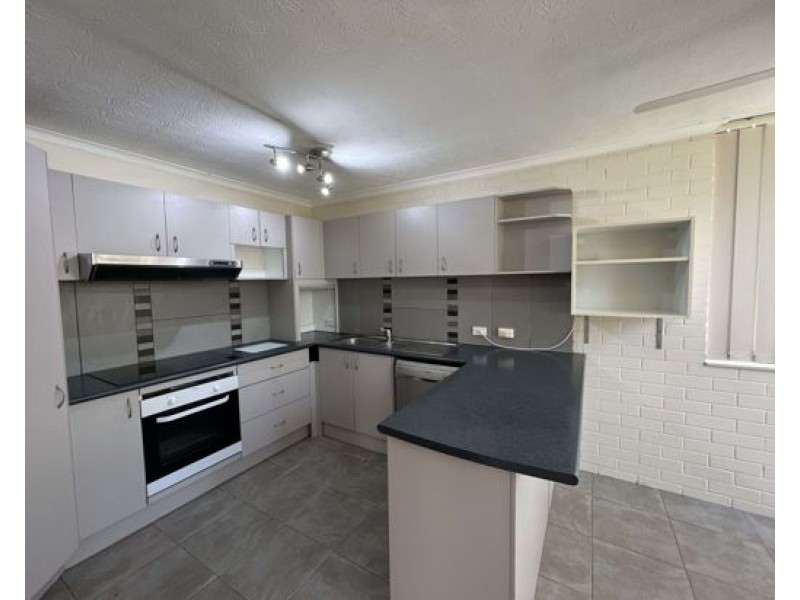 1/40 Murev Way, Carrara QLD 4211