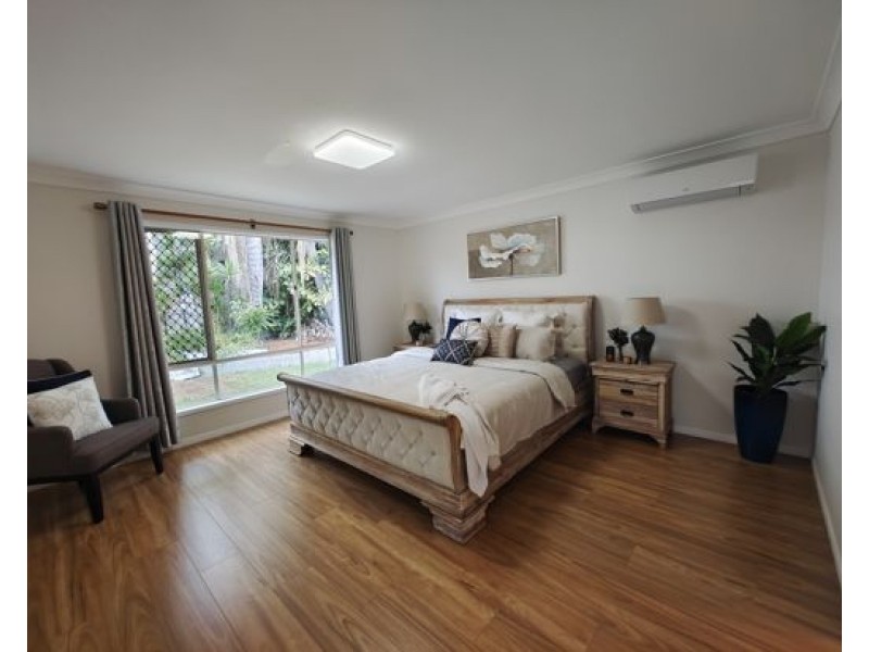 15 Liverpool St, Eight Mile Plains QLD 4113