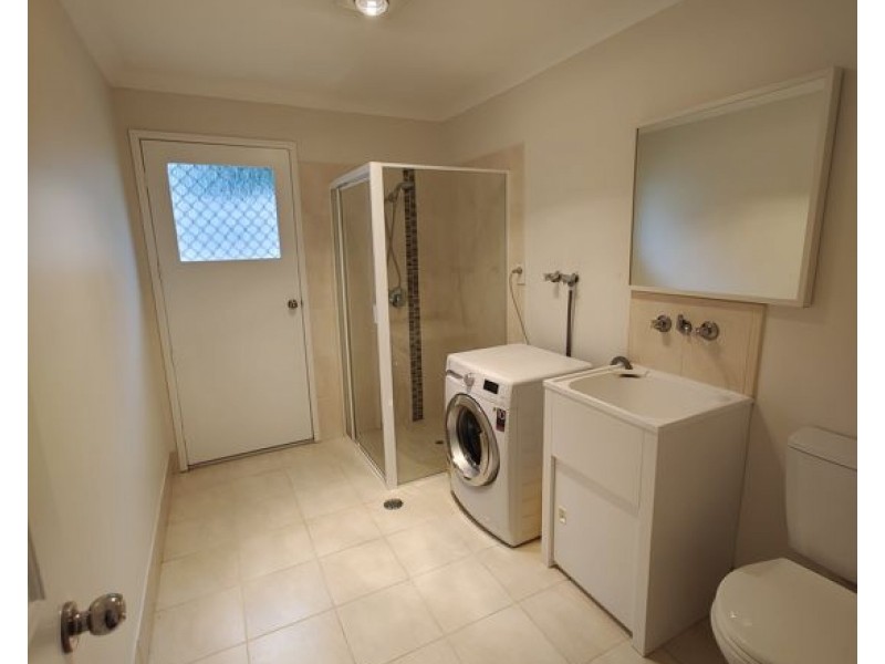 15 Liverpool St, Eight Mile Plains QLD 4113