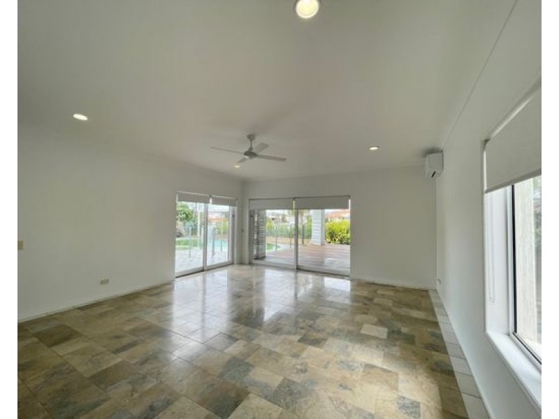 42 Blair Athol Crescent, Bundall QLD 4217