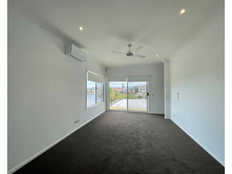 42 Blair Athol Crescent, Bundall QLD 4217