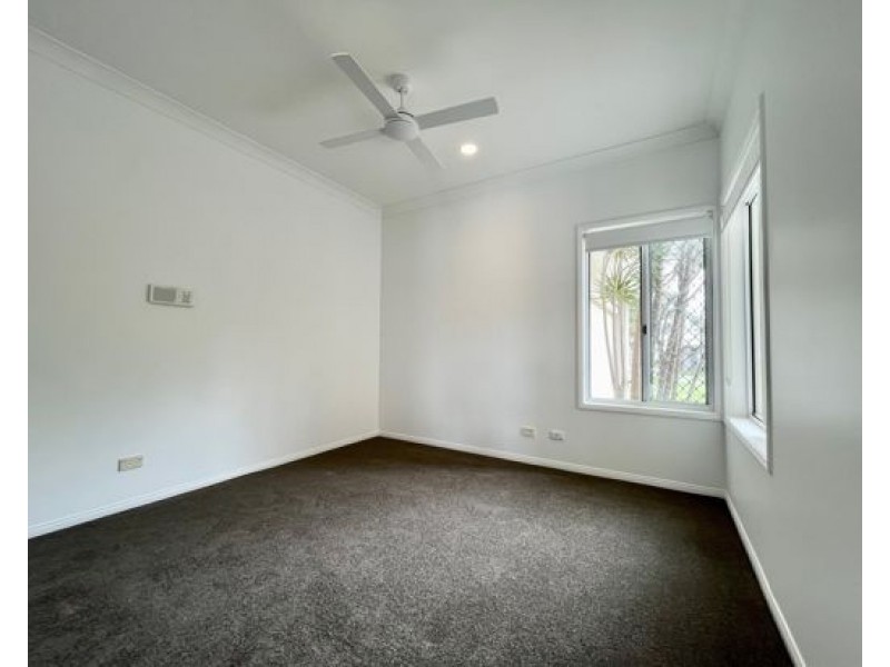 42 Blair Athol Crescent, Bundall QLD 4217