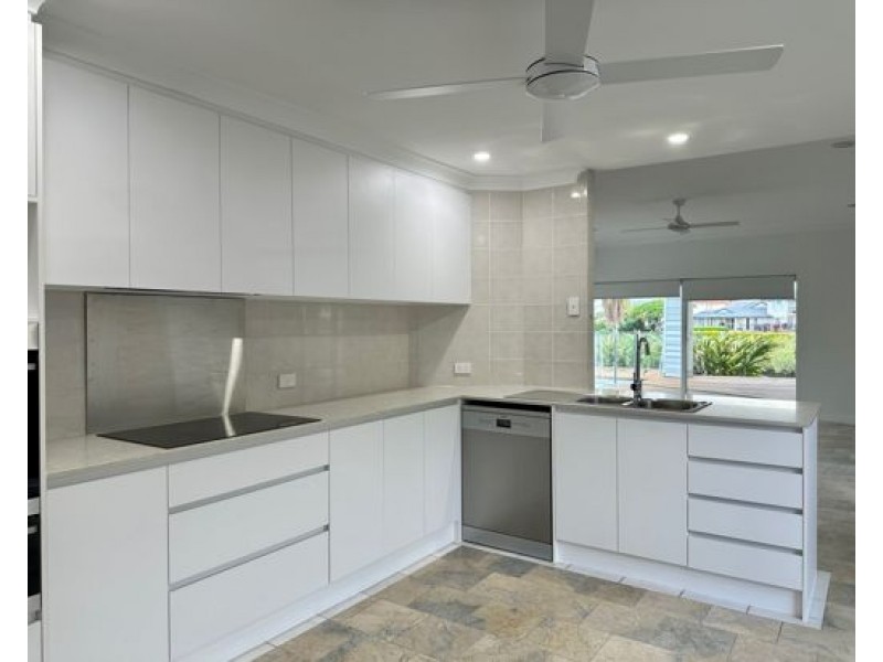 42 Blair Athol Crescent, Bundall QLD 4217