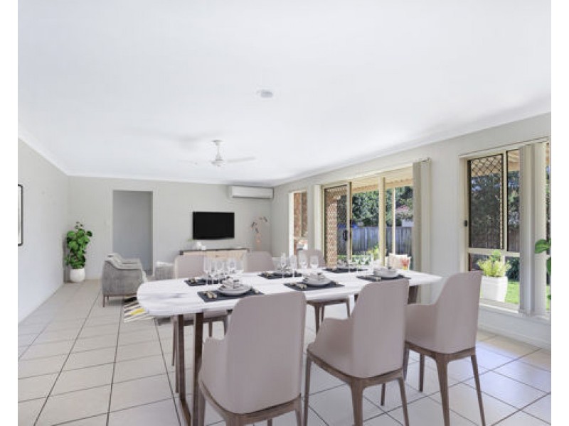 1 Dysart Street, Rothwell QLD 4022