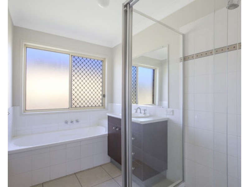 1 Dysart Street, Rothwell QLD 4022