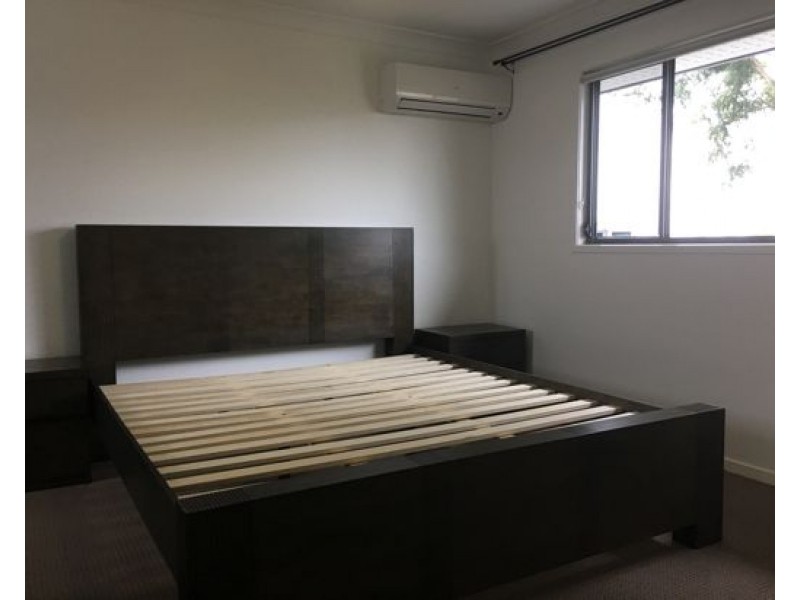 30 Girraween Cres, Parkinson QLD 4115