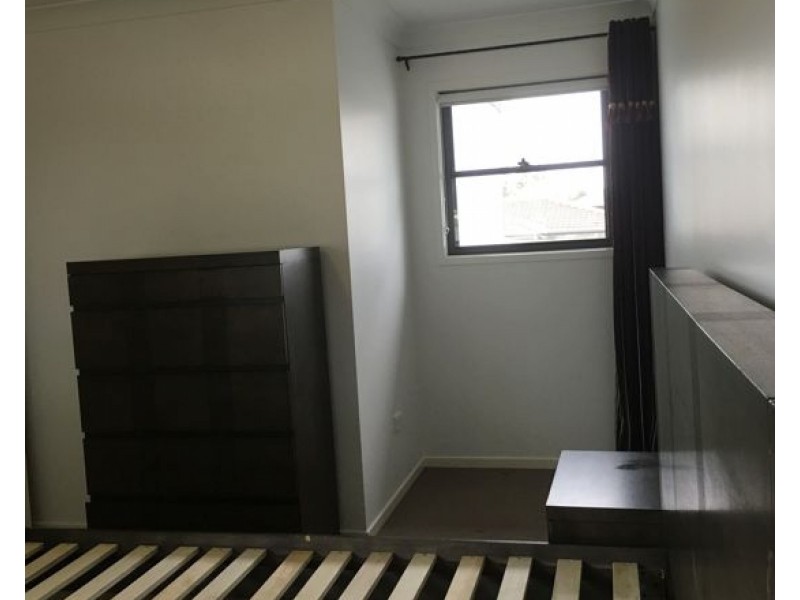 30 Girraween Cres, Parkinson QLD 4115