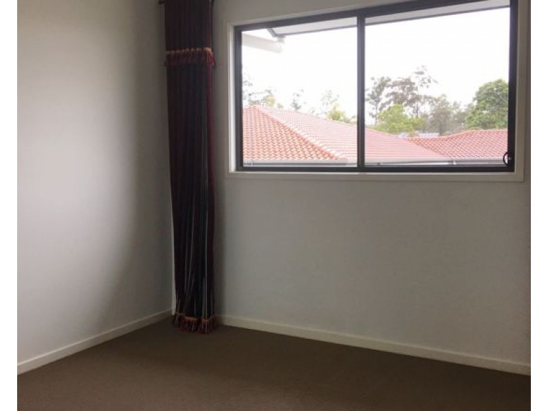 30 Girraween Cres, Parkinson QLD 4115