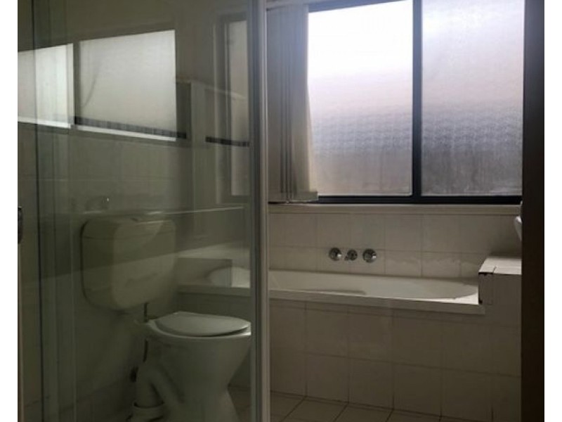 9 24 Jessica Drive Upper Coomera, Upper Coomera QLD 4209