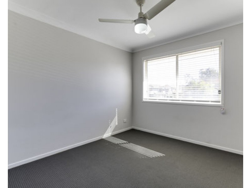 8 Earnshaw Street, Calamvale QLD 4116