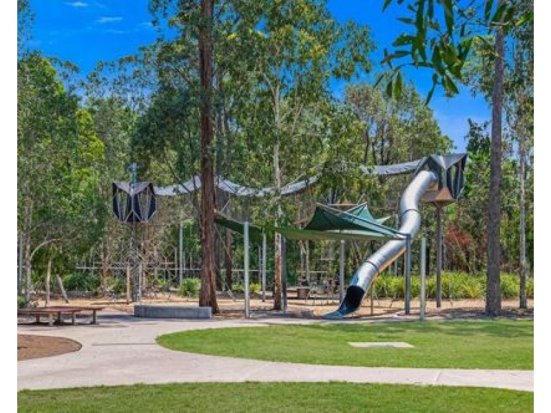 8 Earnshaw Street, Calamvale QLD 4116