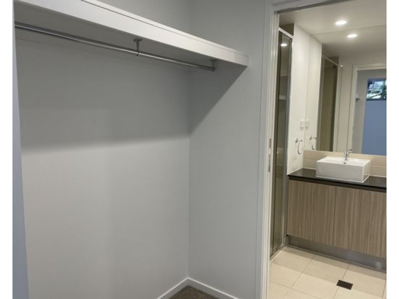 T1/42 Laver Drive, Robina QLD 4226