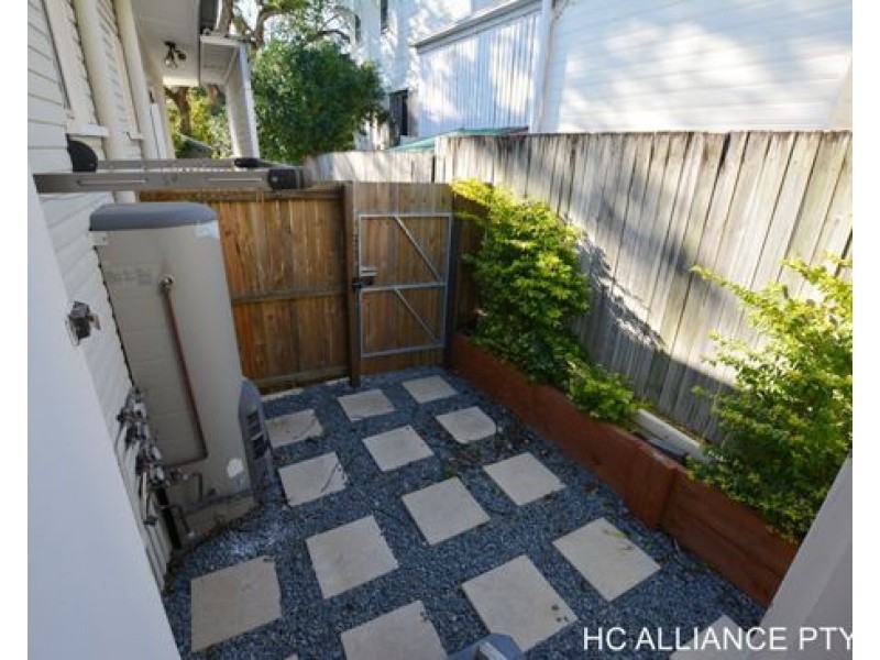 UNIT 8 67 Heussler Tce, Milton QLD 4064