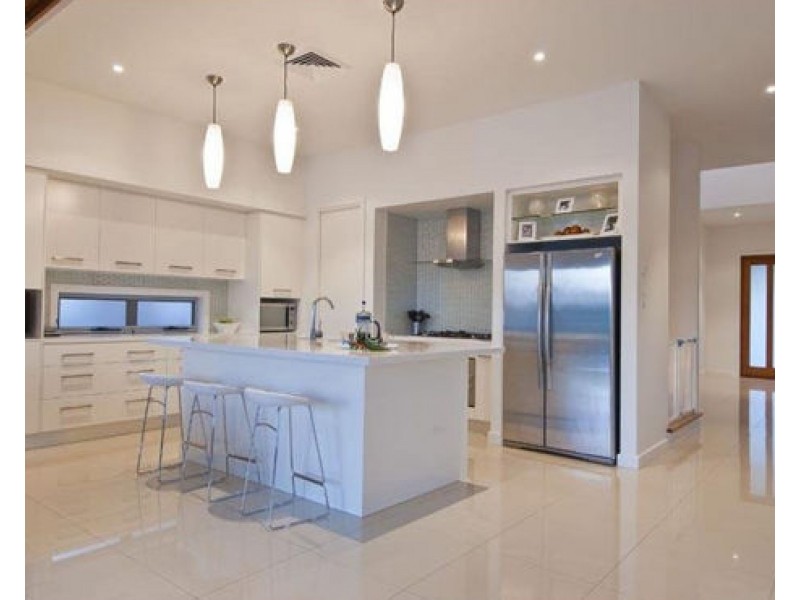 17 La Spezia Court, Surfers Paradise QLD 4217