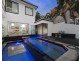 25 Knightsbridge Parade East, Paradise Point QLD 4216