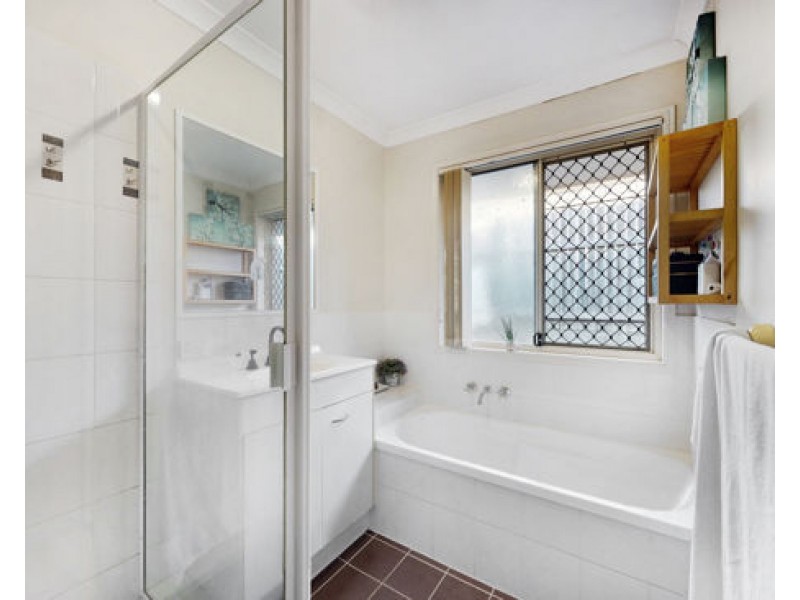 5 Innes Close, Parkinson QLD 4115