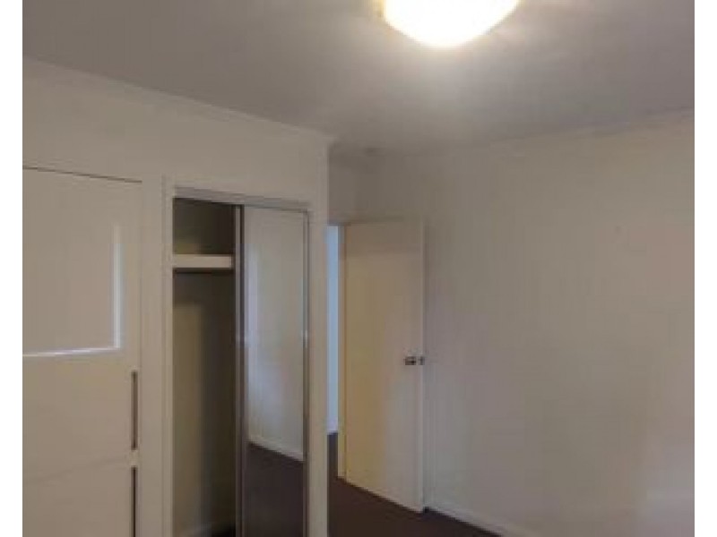 2/20 Philip Avenue, Broadbeach QLD 4218