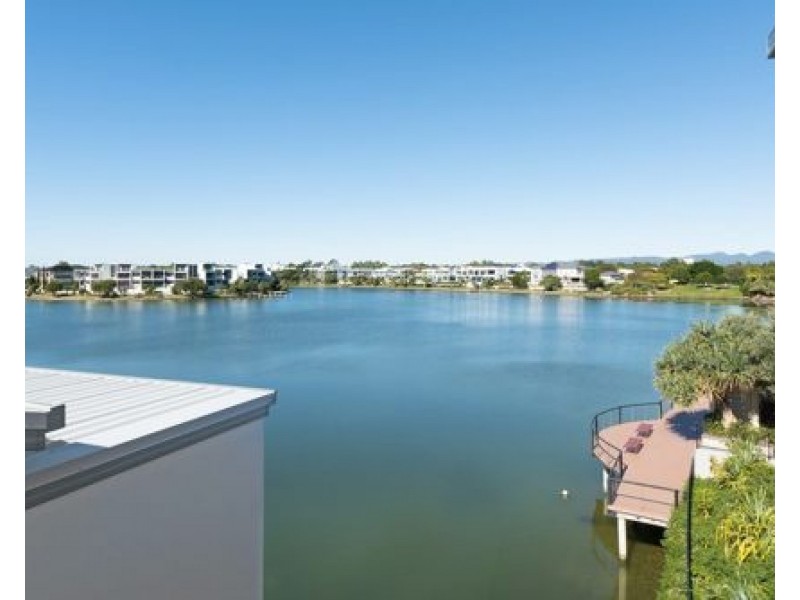 5/3028 The Boulevarde,, Carrara QLD 4211