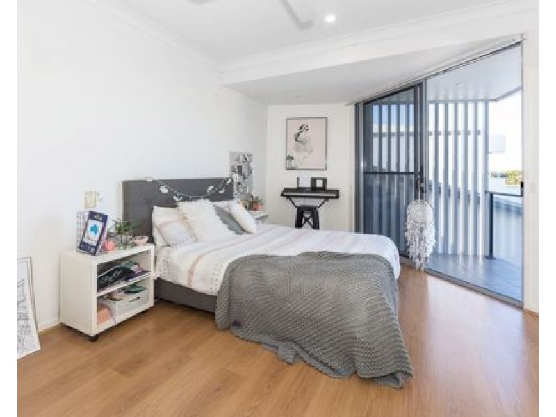 5/3028 The Boulevarde,, Carrara QLD 4211