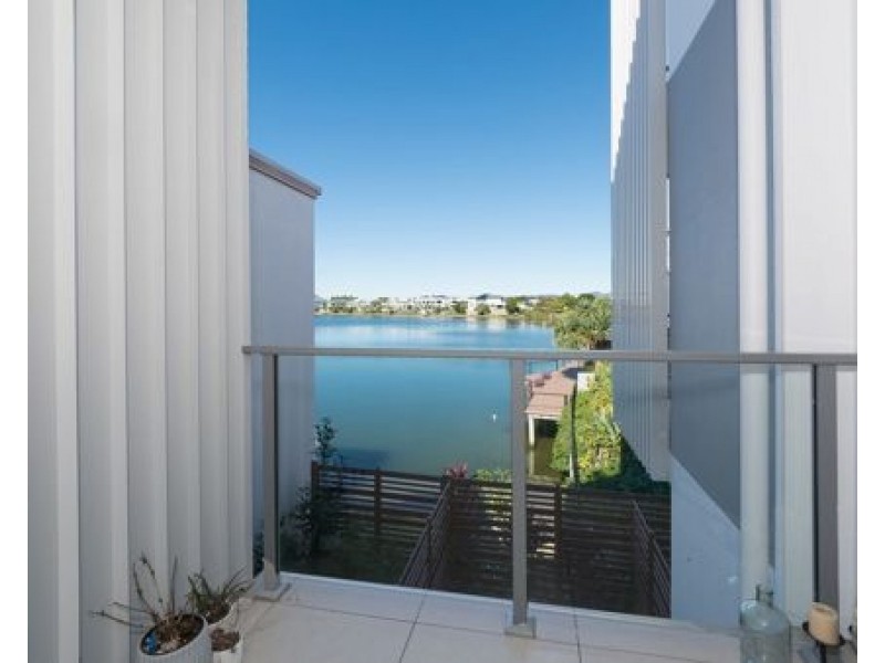 5/3028 The Boulevarde,, Carrara QLD 4211