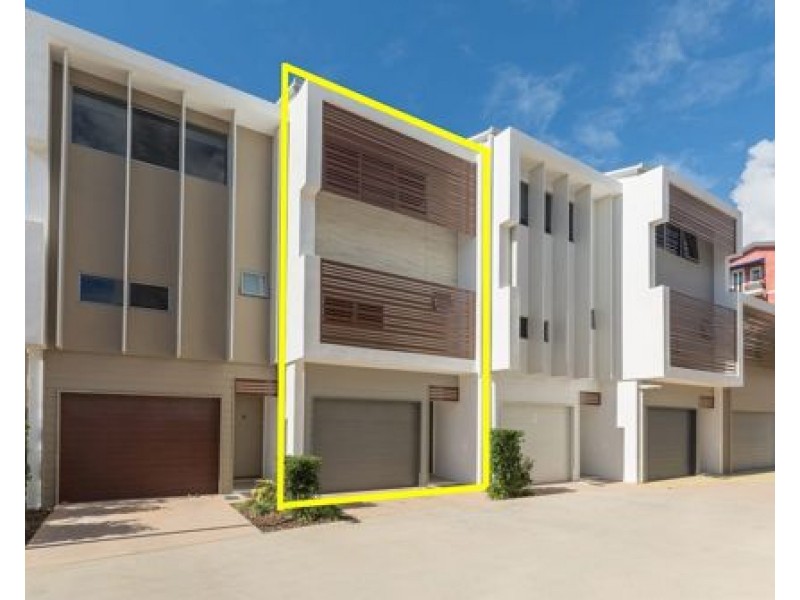 5/3028 The Boulevarde,, Carrara QLD 4211