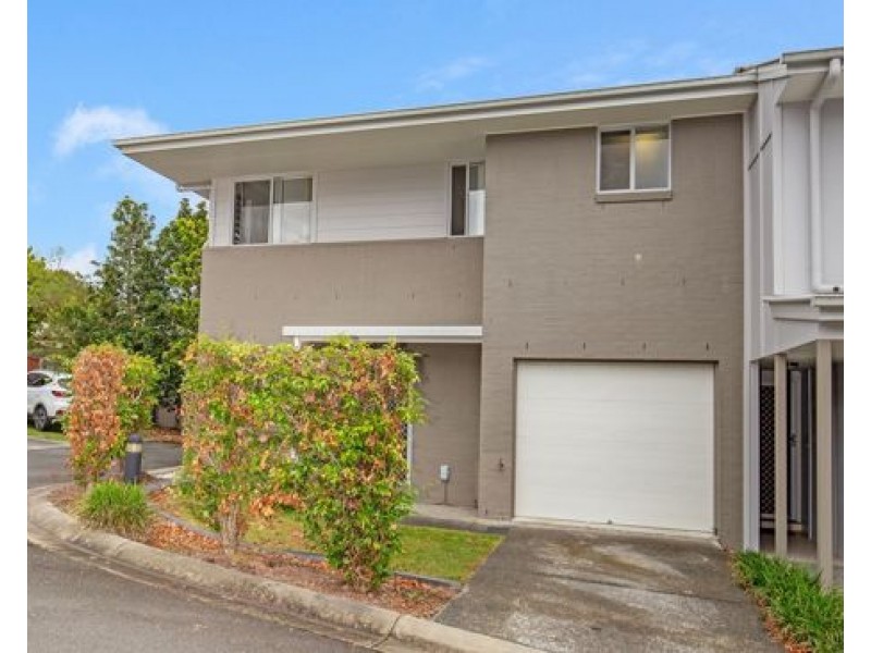 9/2 Sangster Cres, Pacific Pines QLD 4211