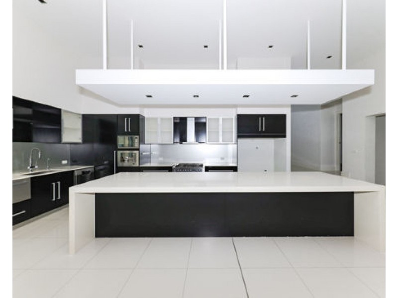 2008 THE BOULEVARDE, Benowa QLD 4217