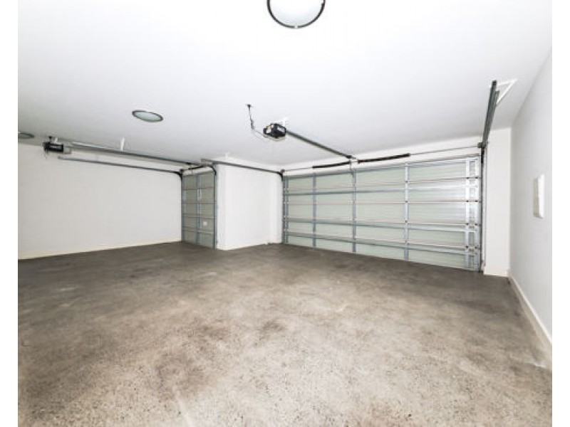 2008 THE BOULEVARDE, Benowa QLD 4217