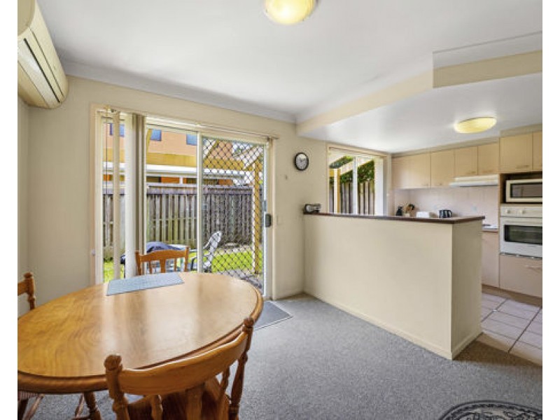 Unit24/1 Warbler Parade, Varsity Lakes QLD 4227