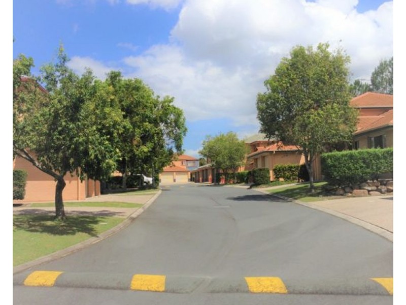 62 COORA ST, Wishart QLD 4122