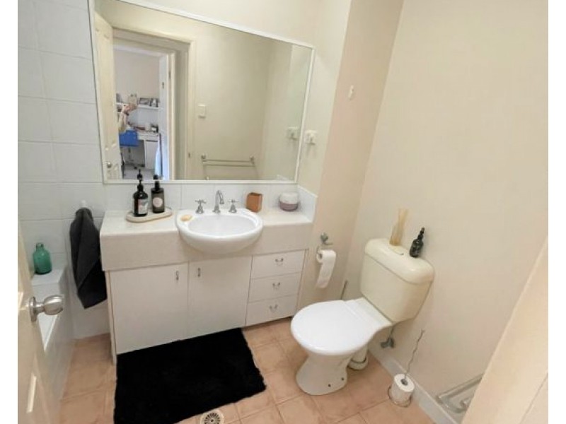 62 COORA ST, Wishart QLD 4122