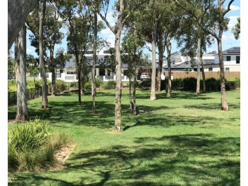 16 Bloomfield Street, Pallara QLD 4110