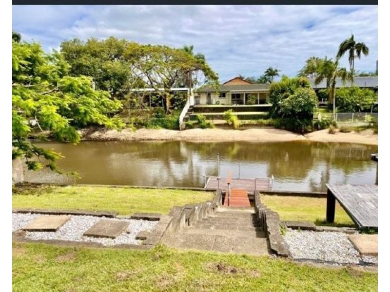 3 Pensacola Court, Broadbeach Waters QLD 4218