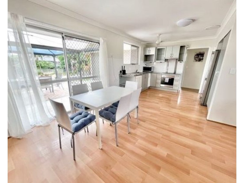 3 Pensacola Court, Broadbeach Waters QLD 4218