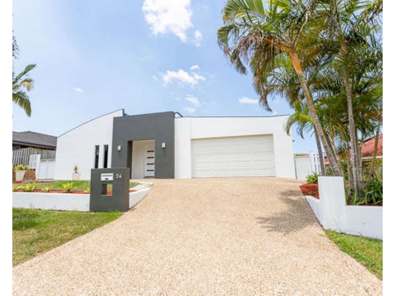 24 McRae Circuit, Pacific Pines QLD 4211