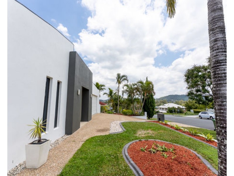 24 McRae Circuit, Pacific Pines QLD 4211