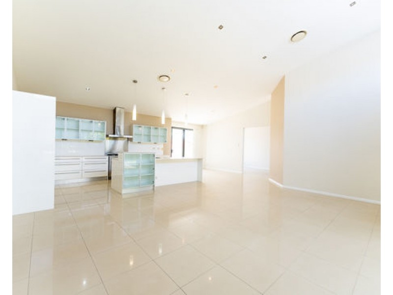 24 McRae Circuit, Pacific Pines QLD 4211