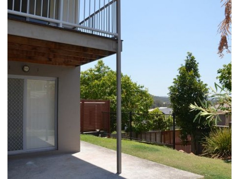 8/2 Toohey street, Pacific Pines QLD 4211