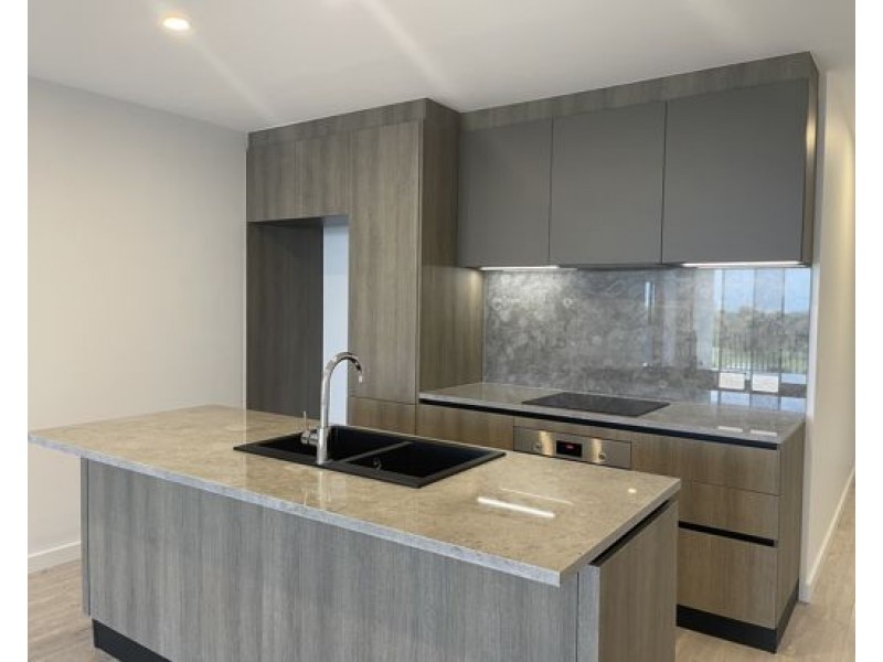 504/135 Eugaree Street, Southport QLD 4215