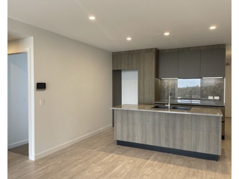504/135 Eugaree Street, Southport QLD 4215