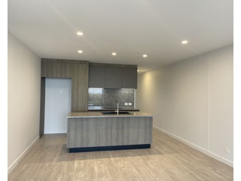 504/135 Eugaree Street, Southport QLD 4215