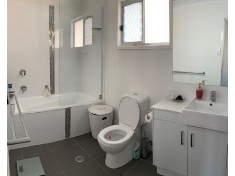 10 43 Brentford Road ( 41 James Edward street), Richlands QLD 4077