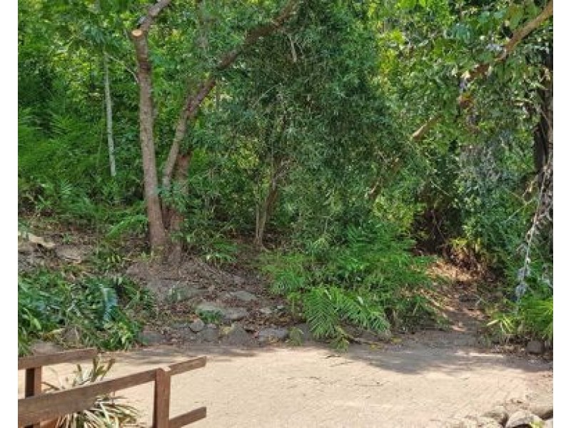 174 Hillview Crescent, Whitfield QLD 4870