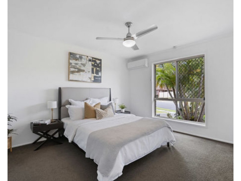31 Cresthill Avenue, Regents Park QLD 4118