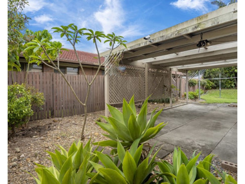 31 Cresthill Avenue, Regents Park QLD 4118